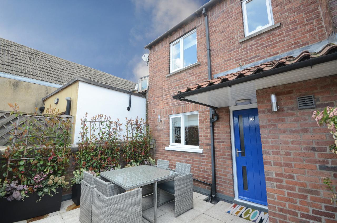 Fossgate Luxury Duplex City Centre Apartment With Free Parking York Exteriör bild